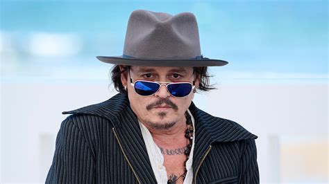 johnny depp round sunglasses